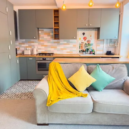 Stylish 1 Bedroom By Altoluxoexperience Short Lets & Serviced With Free Wifi & Parking Hébergement de vacances *