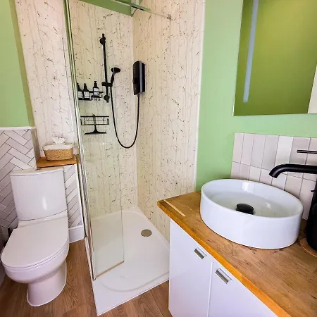 Holiday home Stylish 1 Bedroom By Altoluxoexperience Short Lets & Serviced With Free Wifi & Parking
