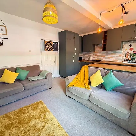 Stylish 1 Bedroom By Altoluxoexperience Short Lets & Serviced With Free Wifi & Parking *