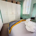 Ferienhaus Stylish 1 Bedroom By Altoluxoexperience Short Lets & Serviced With Free Wifi & Parking Bristol