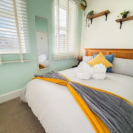 Stylish 1 Bedroom By Altoluxoexperience Short Lets & Serviced With Free Wifi & Parking