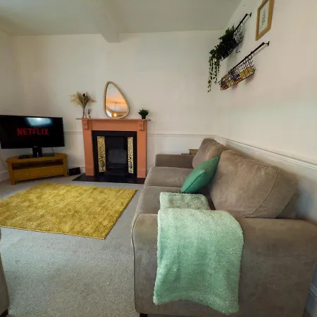 Stylish 1 Bedroom By Altoluxoexperience Short Lets & Serviced With Free Wifi & Parking * Бристоль