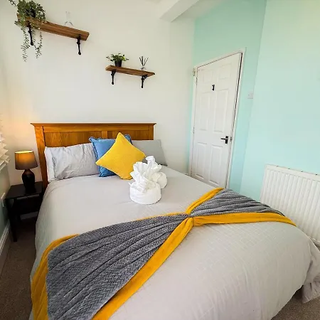 Stylish 1 Bedroom By Altoluxoexperience Short Lets & Serviced With Free Wifi & Parking * Bristol